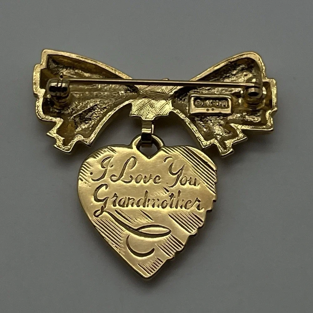 Vintage Avon I Love You Grandmother Brooch Heart And Bow‎ Pin Gold Tone